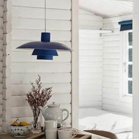 Timeless Atmosphere In A 50's Log House