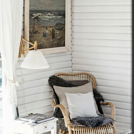 Timeless Atmosphere In A 50's Log House Semesterbostad *