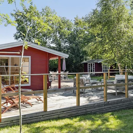 Timeless Atmosphere In A 50's Log House * Vig