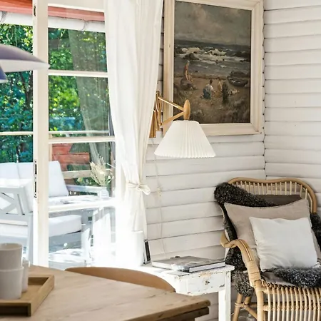 Semesterbostad Timeless Atmosphere In A 50's Log House Vig