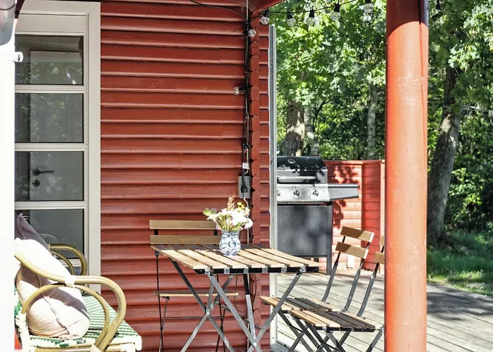 Timeless Atmosphere In A 50's Log House Vig